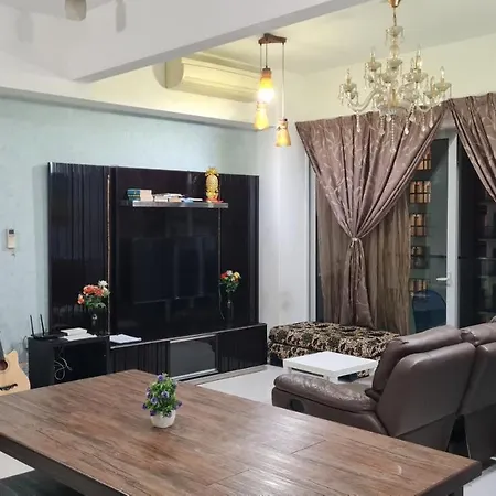 Hostel At Regalia Sky Pool Kuala Lumpur Bagian luar foto