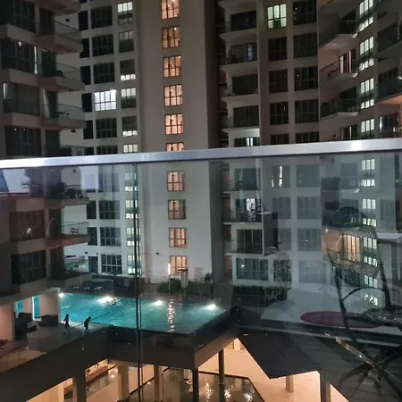 Hostel At Regalia Sky Pool Kuala Lumpur Bagian luar foto