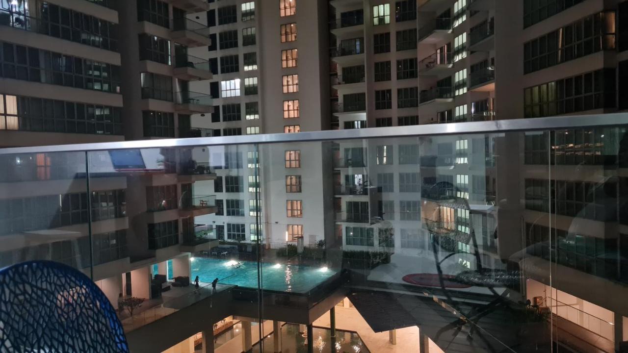 Apartemen At Regalia Sky Pool
