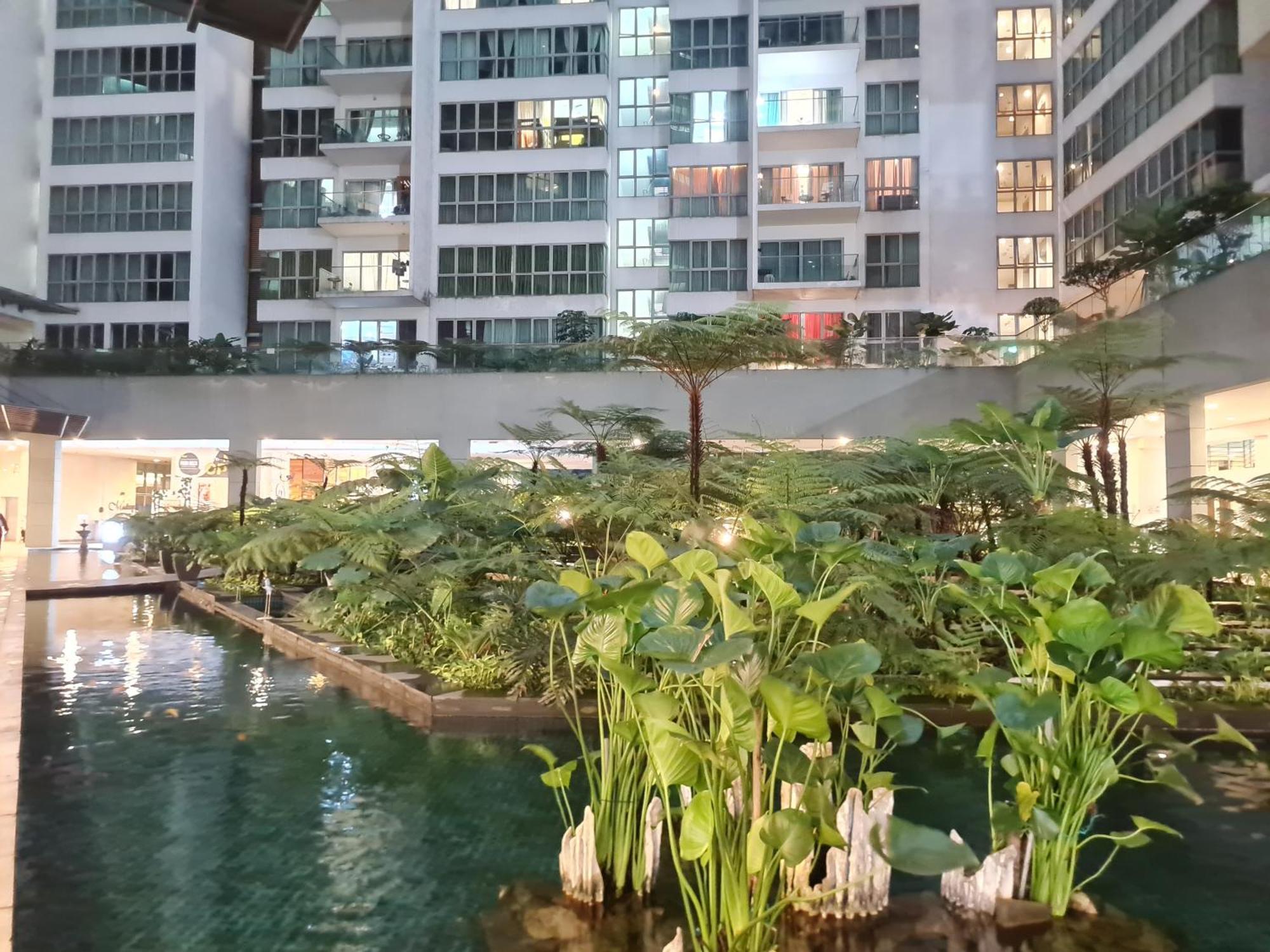 At Regalia Sky Pool Apartemen Kuala Lumpur